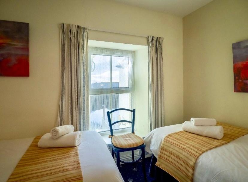 White Heather House Clifden Town Square المظهر الخارجي الصورة