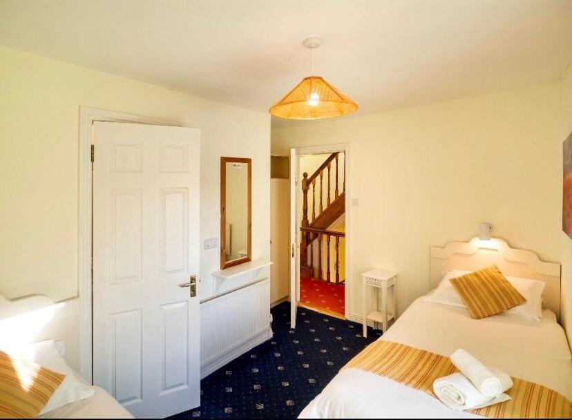 White Heather House Clifden Town Square المظهر الخارجي الصورة