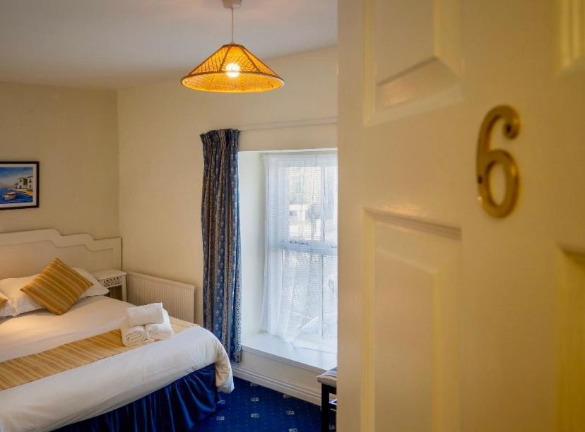 White Heather House Clifden Town Square المظهر الخارجي الصورة