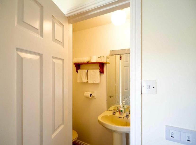 White Heather House Clifden Town Square المظهر الخارجي الصورة